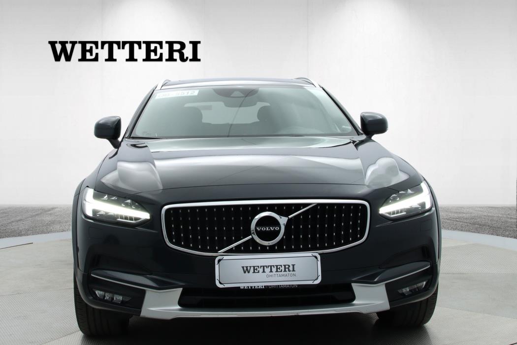 VOLVO V90 Cross Country 2017