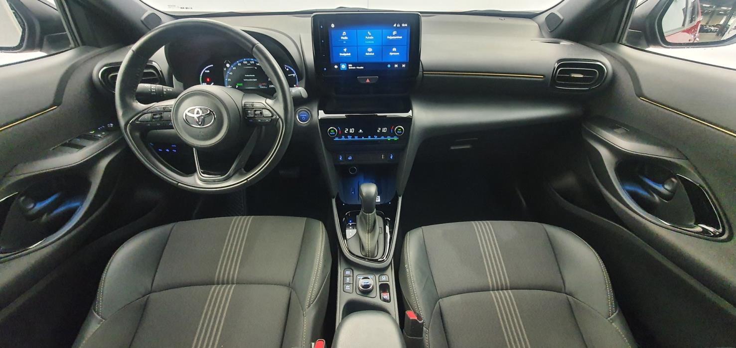 TOYOTA Yaris Cross 2022
