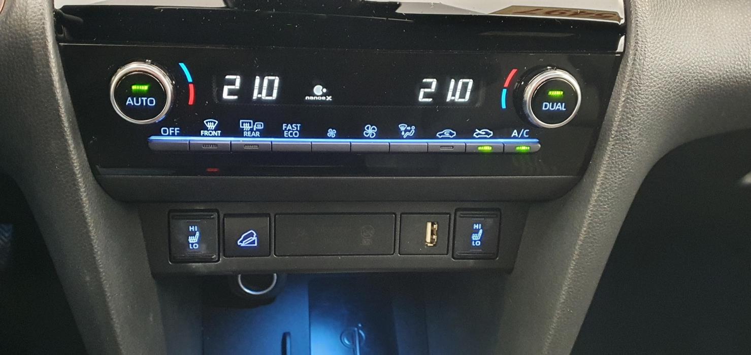 TOYOTA Yaris Cross 2022