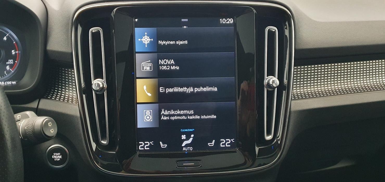 VOLVO XC40 2019