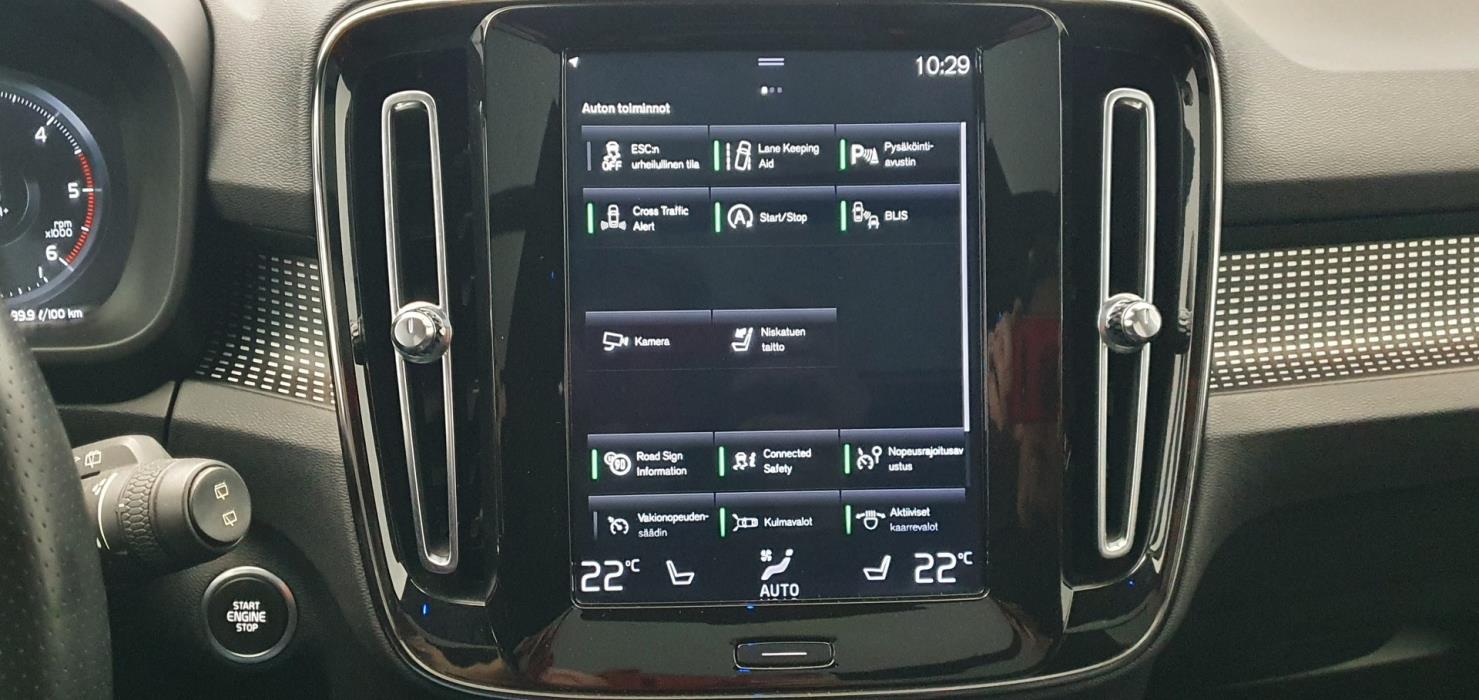 VOLVO XC40 2019