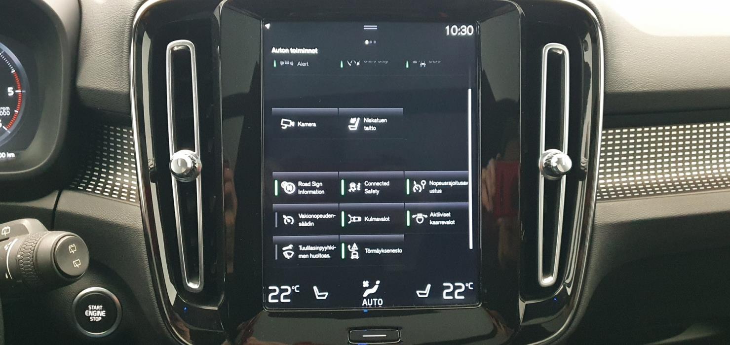 VOLVO XC40 2019