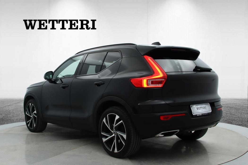 VOLVO XC40 2019