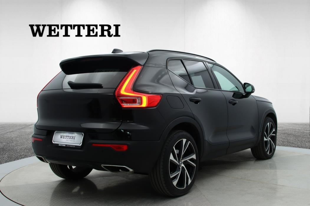 VOLVO XC40 2019