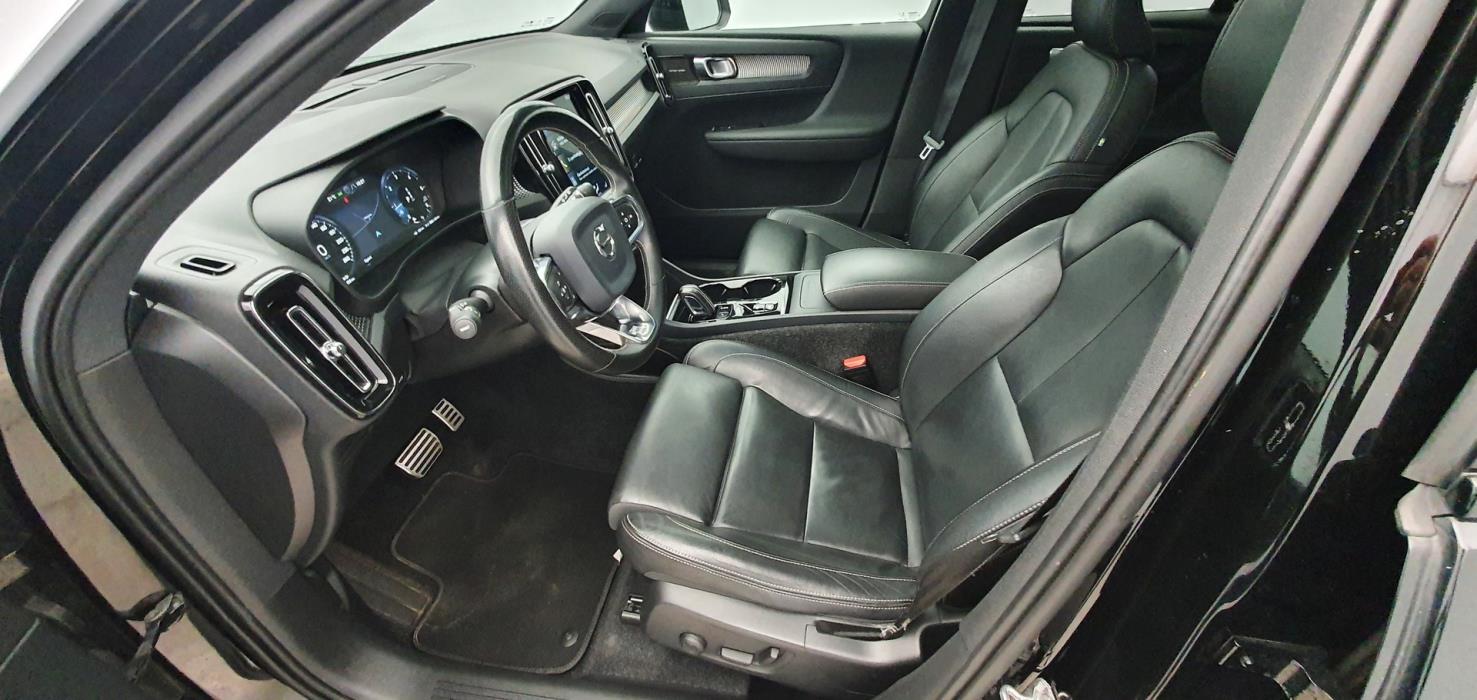 VOLVO XC40 2019