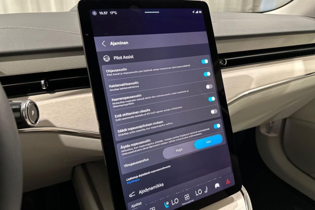 VOLVO ES90 2026
