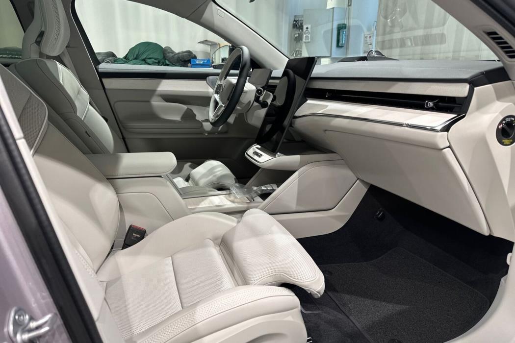 VOLVO ES90 2026