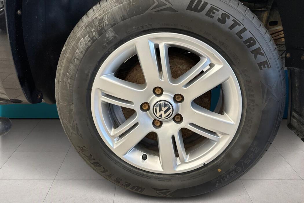 VOLKSWAGEN Amarok 2013