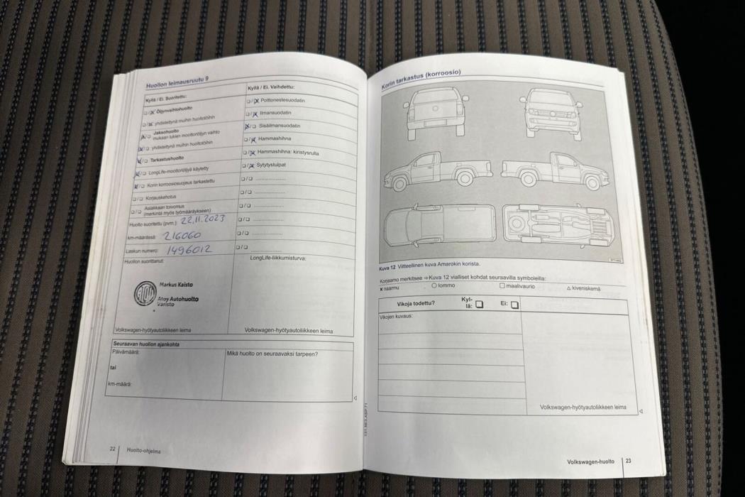 VOLKSWAGEN Amarok 2013