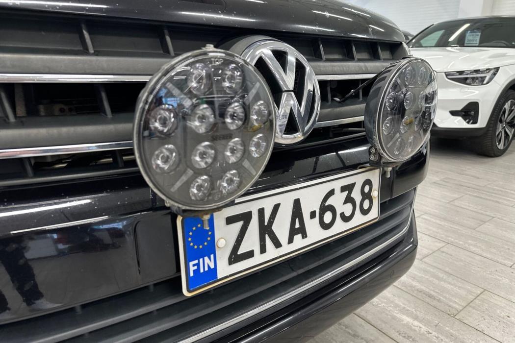 VOLKSWAGEN Amarok 2013