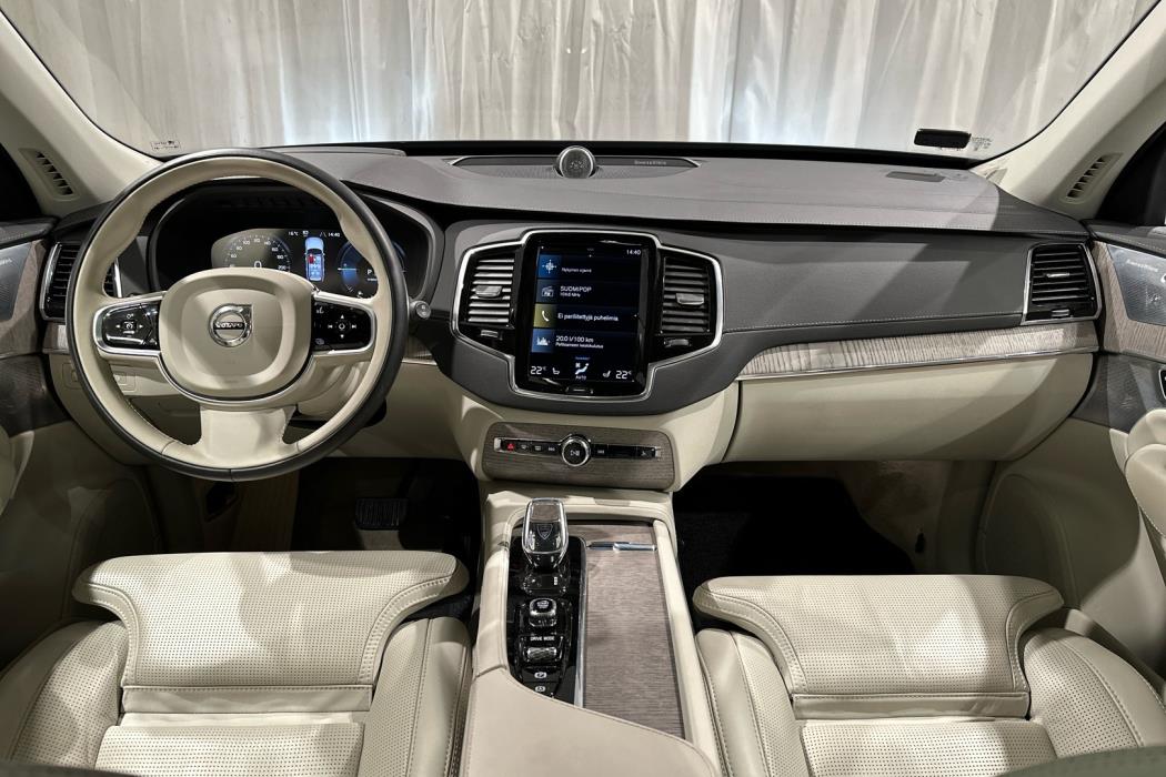 VOLVO XC90 2021