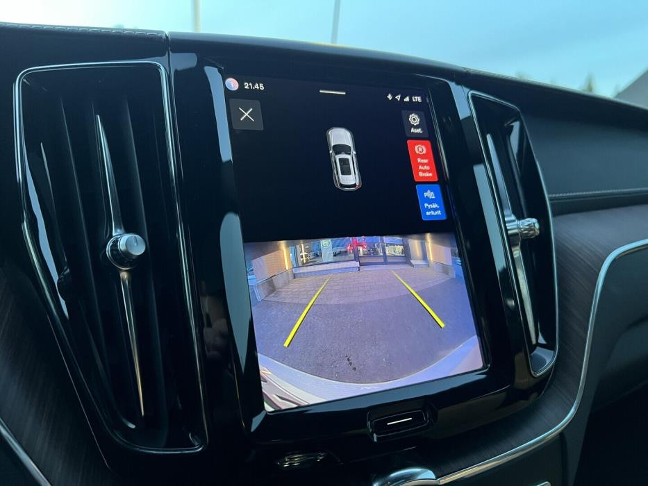 VOLVO XC60 2022