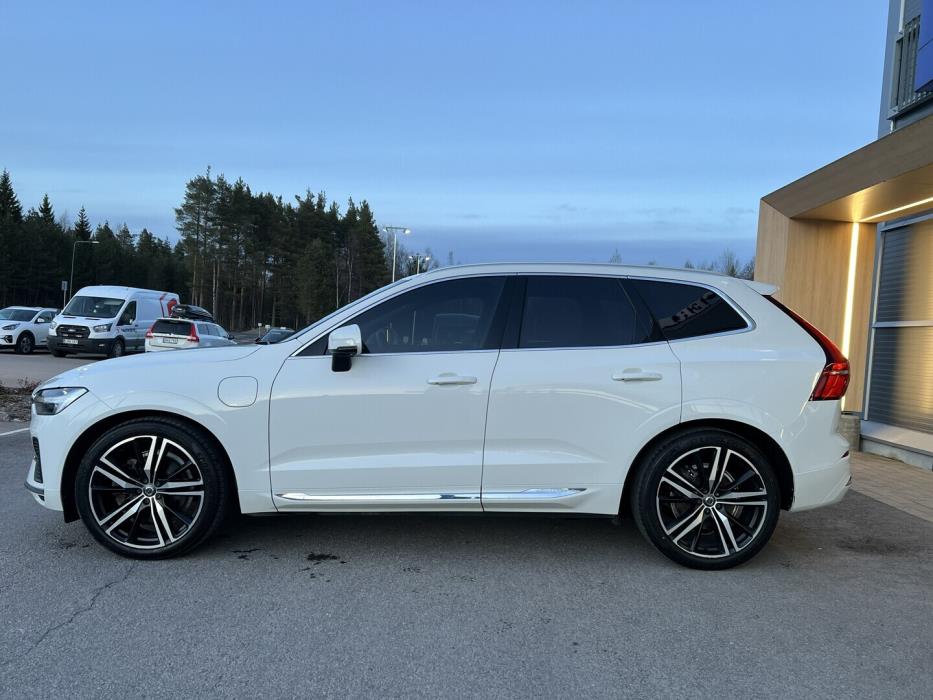 VOLVO XC60 2022