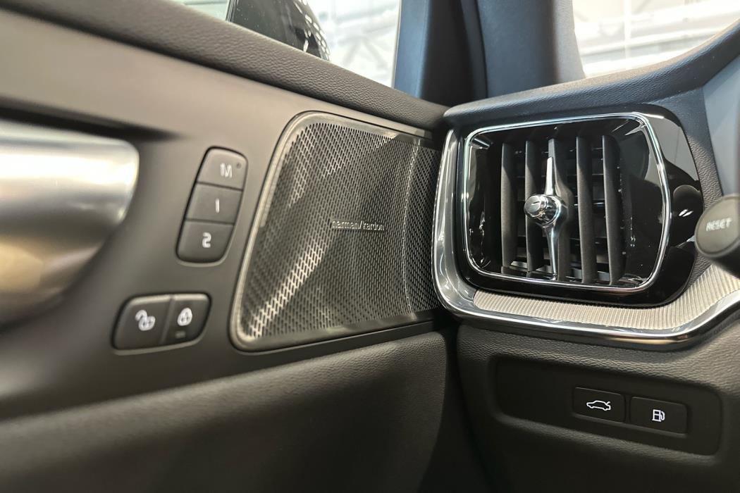 VOLVO V60 2026