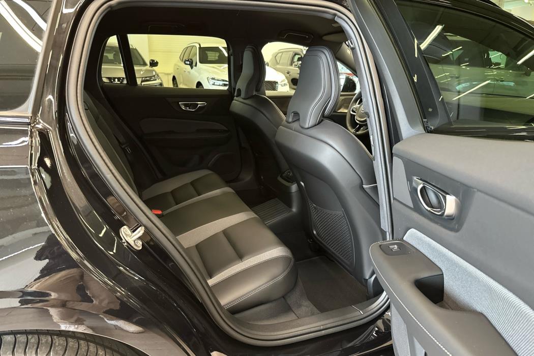 VOLVO V60 2026