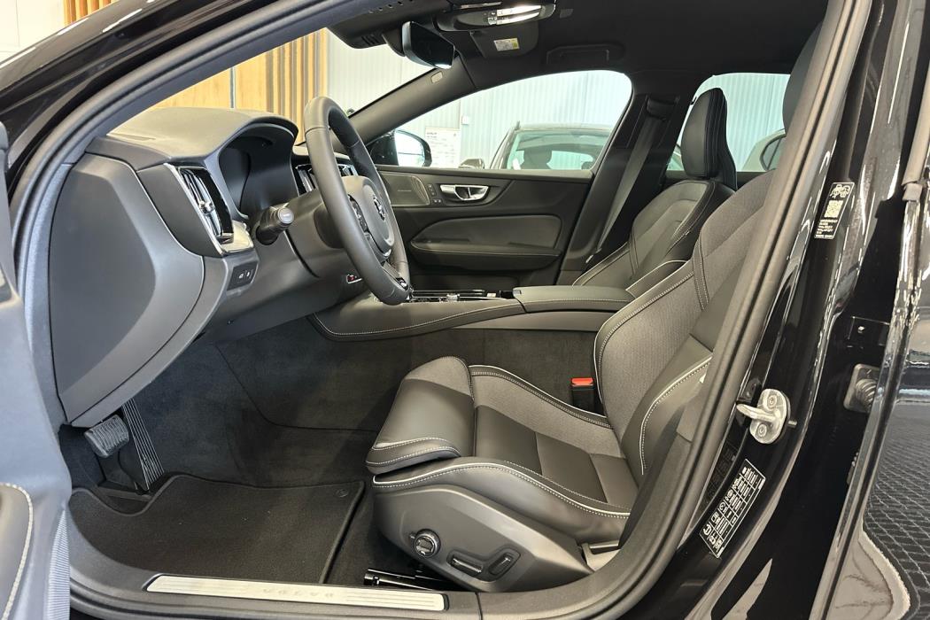 VOLVO V60 2026
