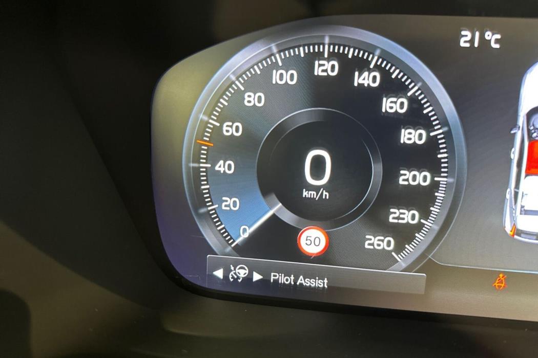 VOLVO XC40 2019