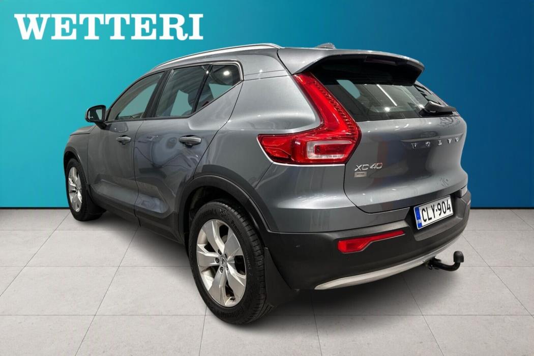 VOLVO XC40 2019