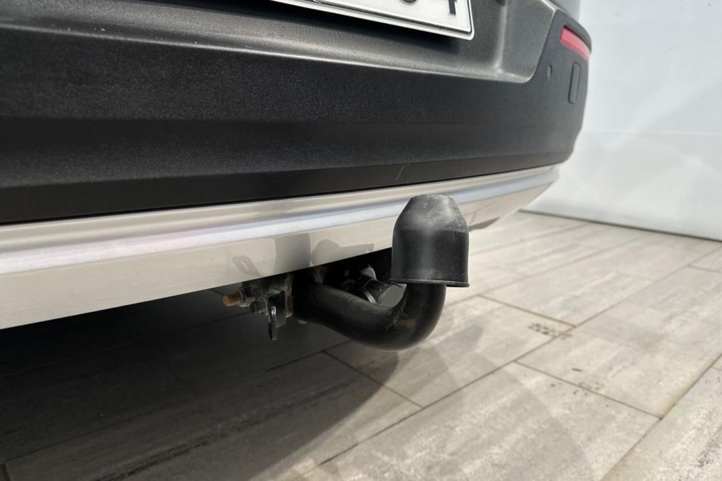 VOLVO XC40 2019