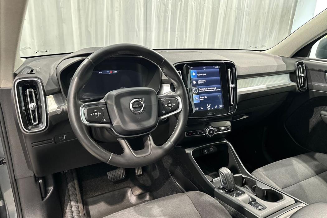 VOLVO XC40 2019