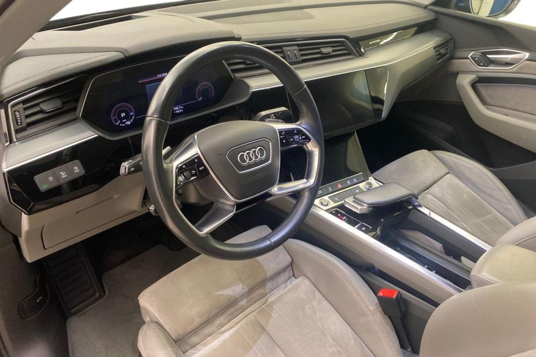 AUDI e-tron 2020