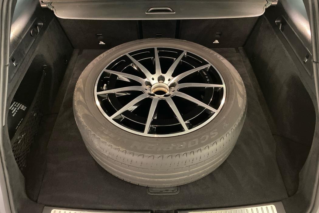 MERCEDES-BENZ EQC 2022