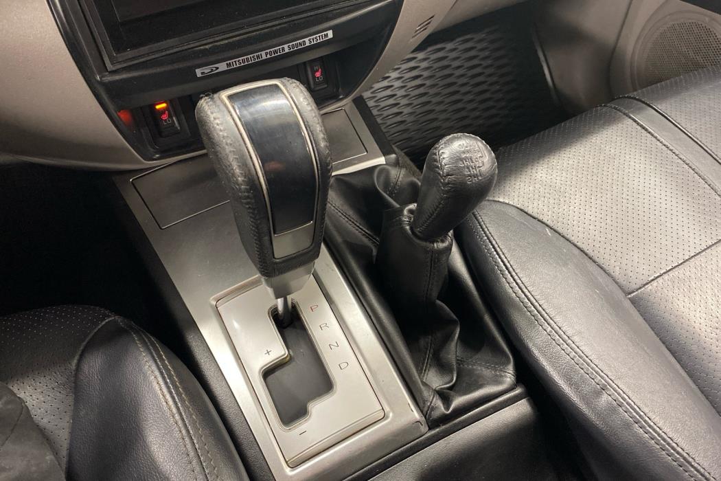 MITSUBISHI L200 2014