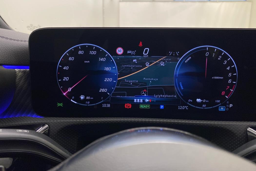 MERCEDES-BENZ CLA 2024