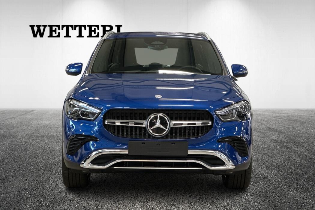 MERCEDES-BENZ GLA 2024