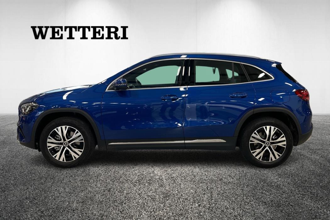 MERCEDES-BENZ GLA 2024