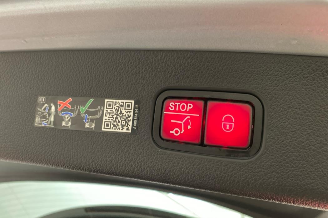 MERCEDES-BENZ GLC 2025