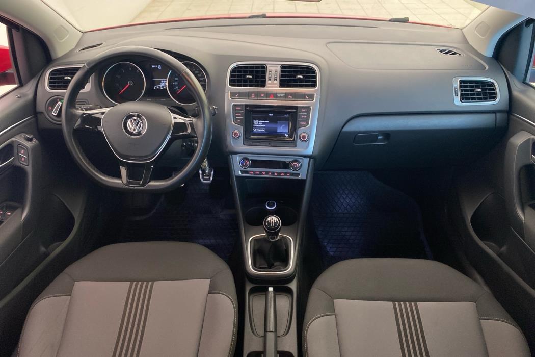 VOLKSWAGEN Polo 2017