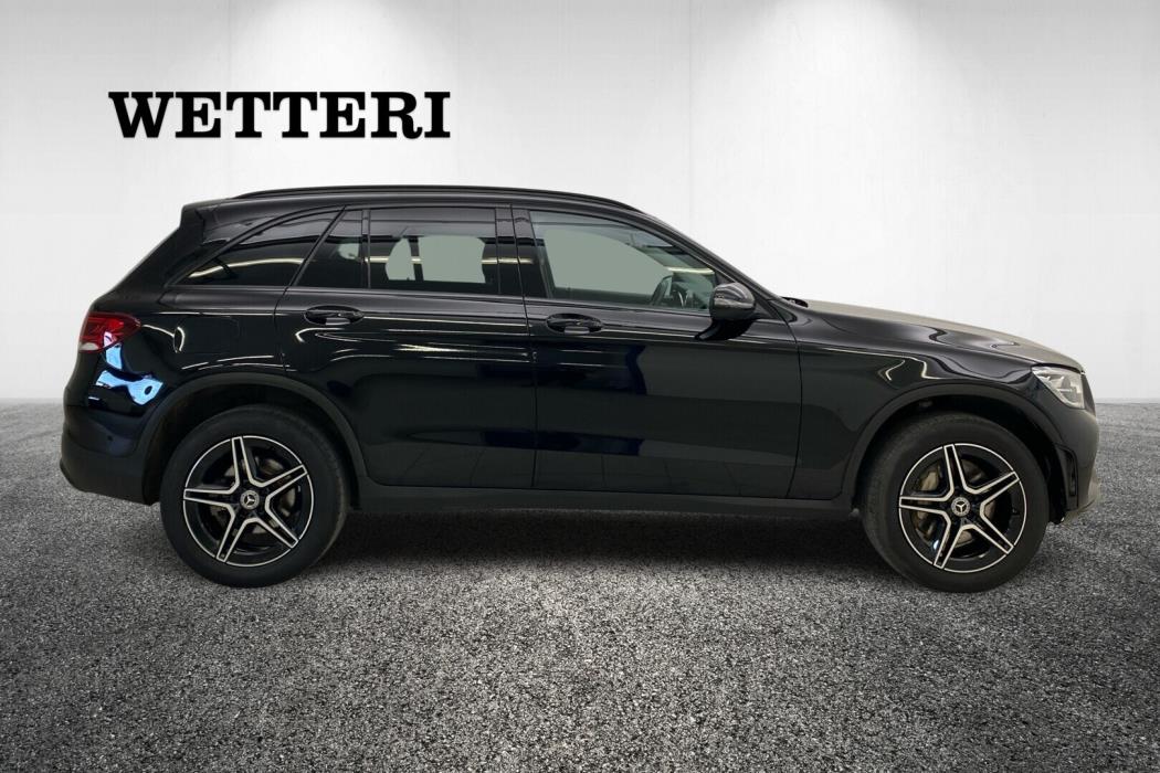 MERCEDES-BENZ GLC 2021