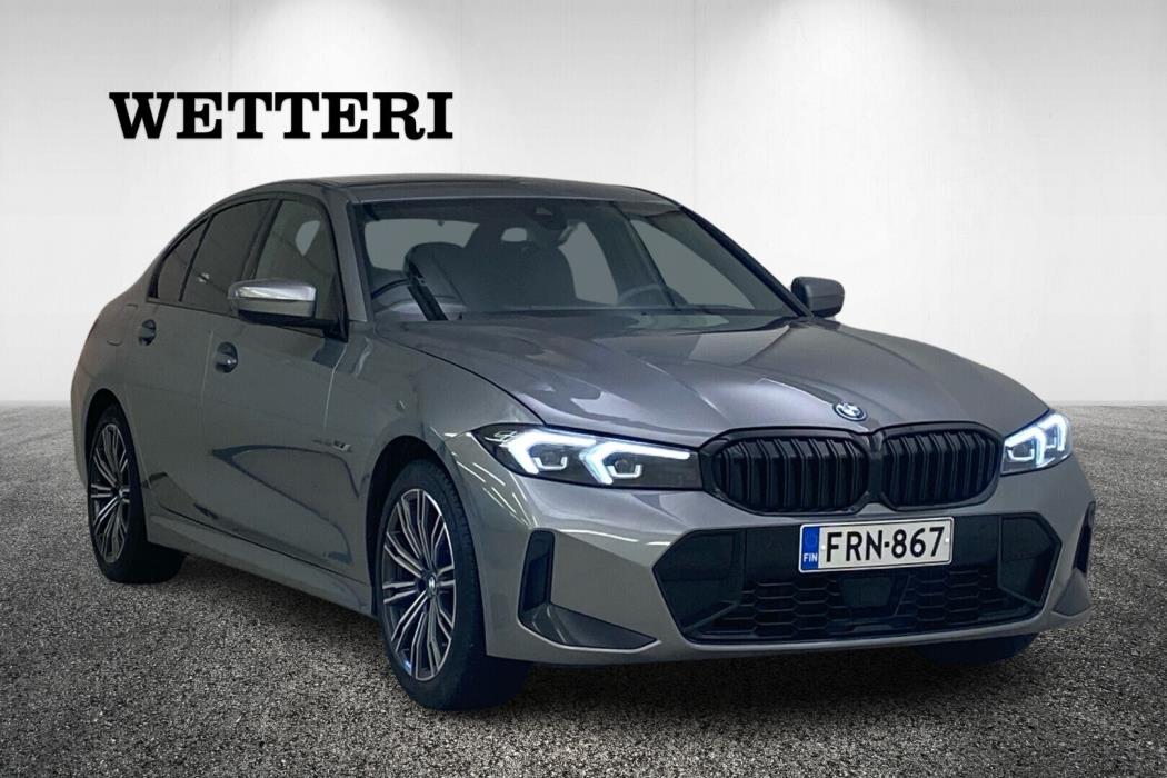 BMW 330 2023
