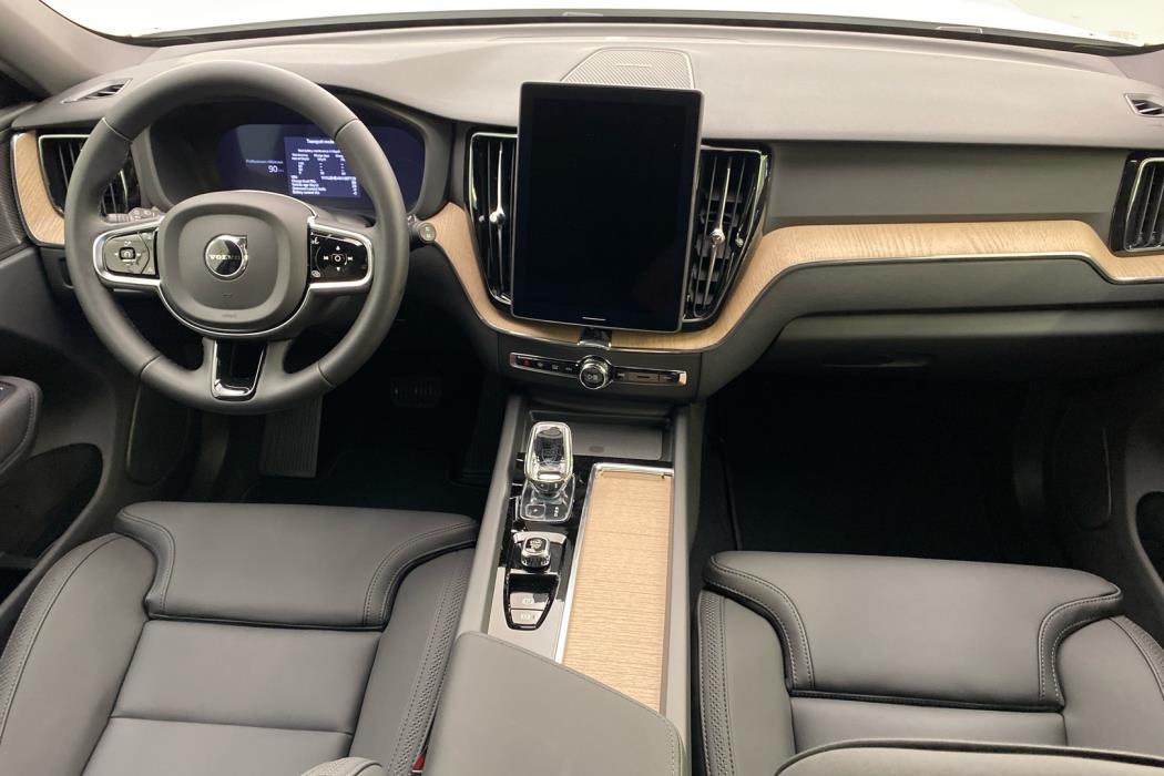 VOLVO XC60 2027