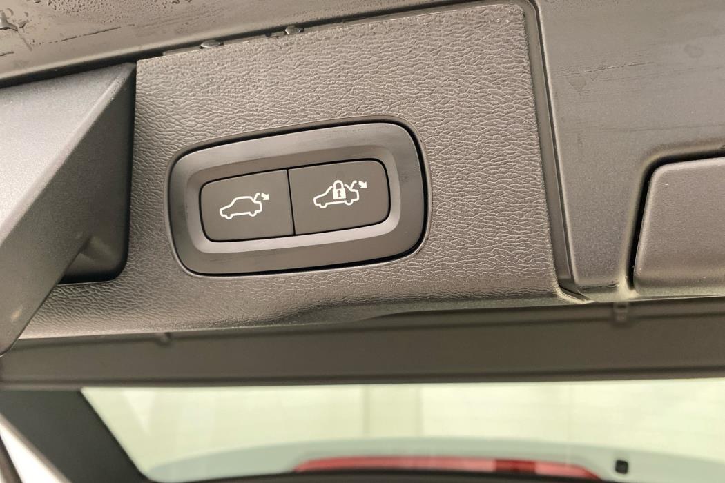 VOLVO XC60 2027