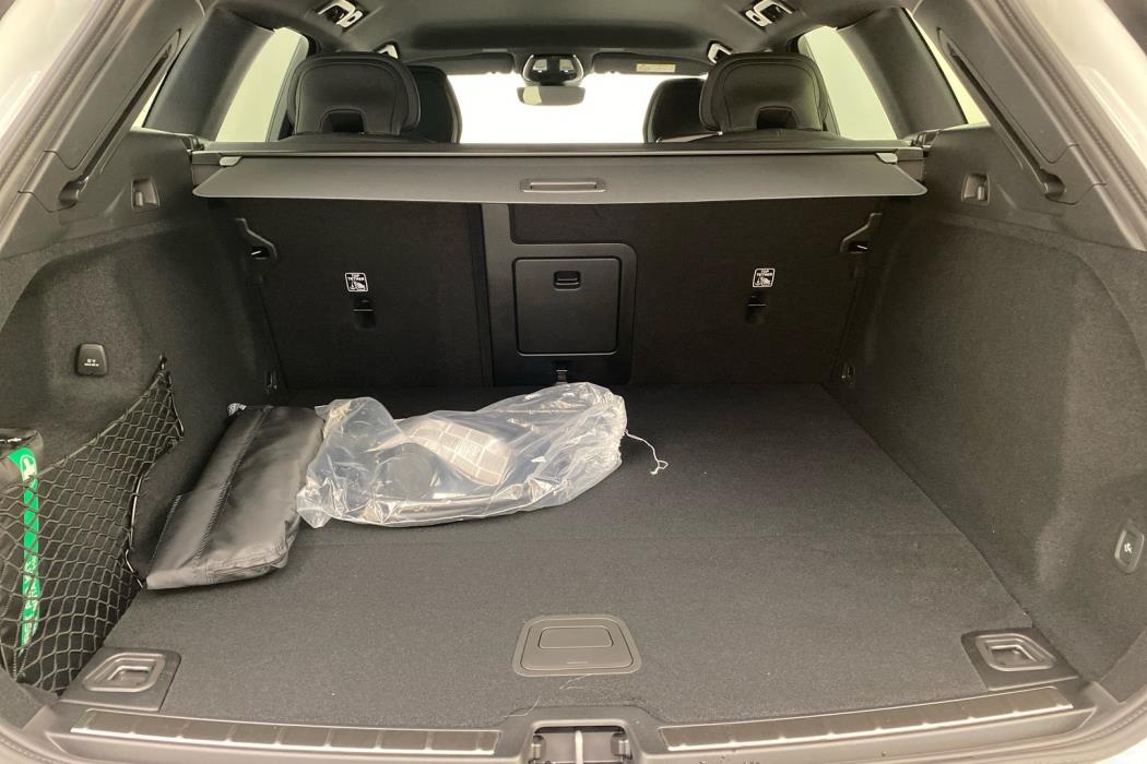 VOLVO XC60 2027