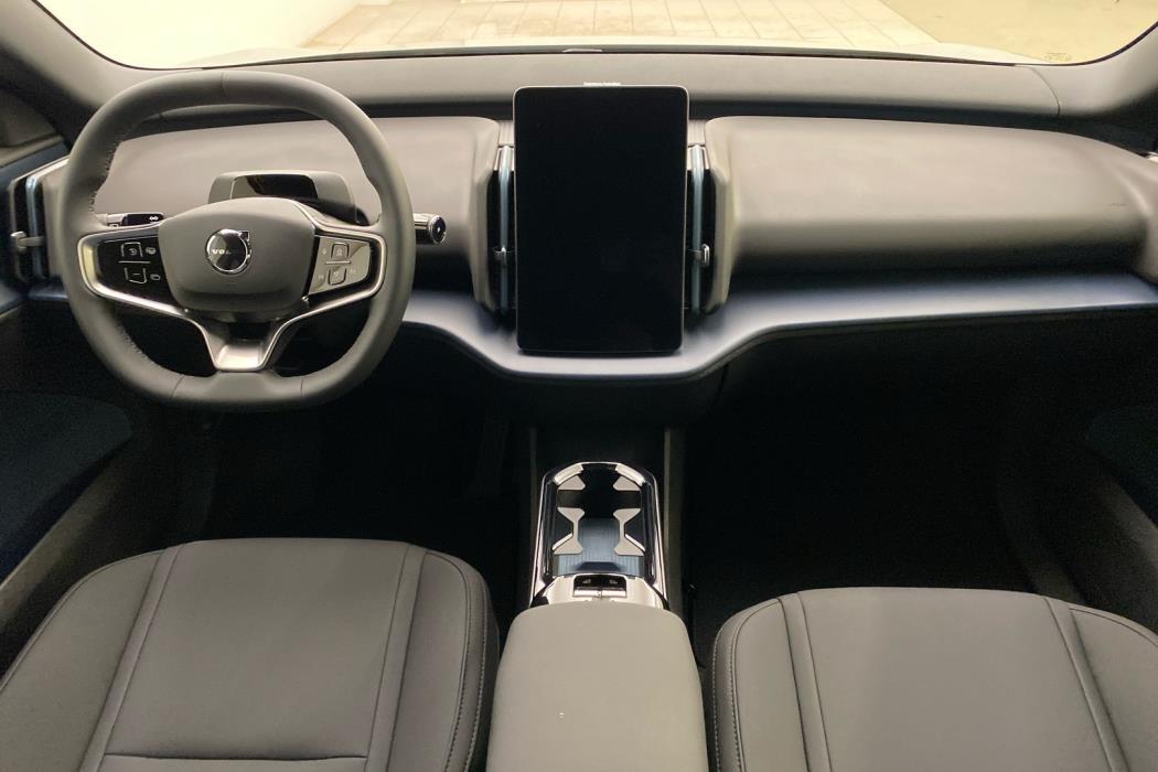 VOLVO EX30 2027