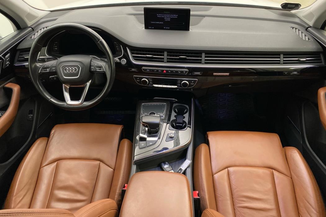 AUDI Q7 2017
