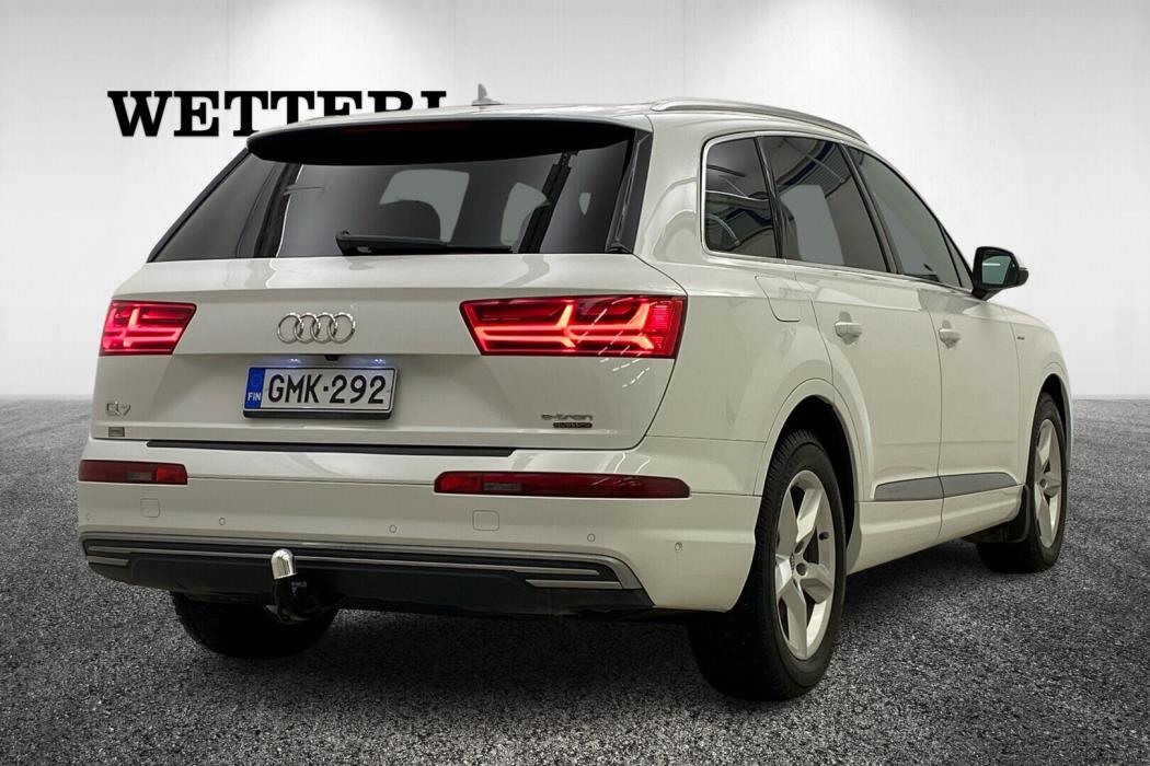 AUDI Q7 2017