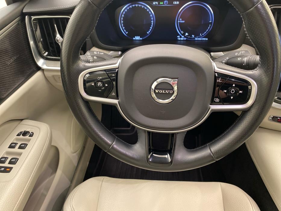 VOLVO V60 2019