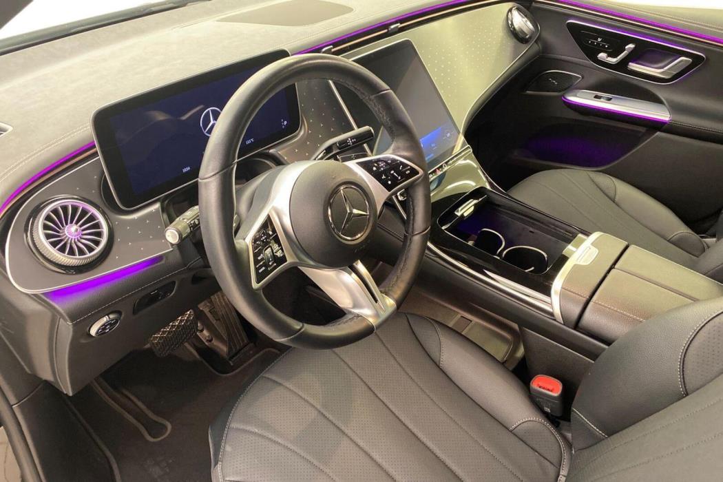 MERCEDES-BENZ EQE 2025