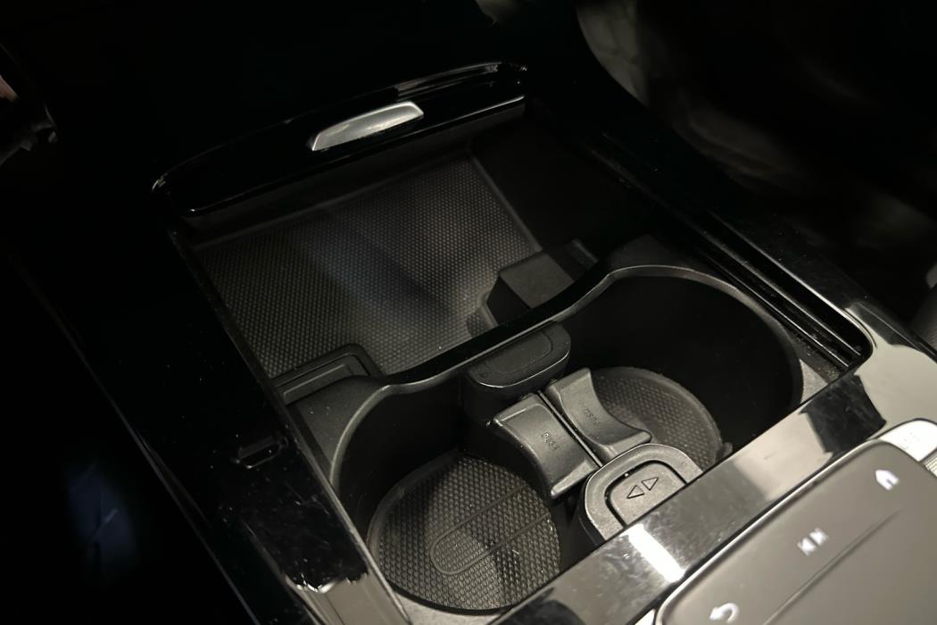 MERCEDES-BENZ A 2018