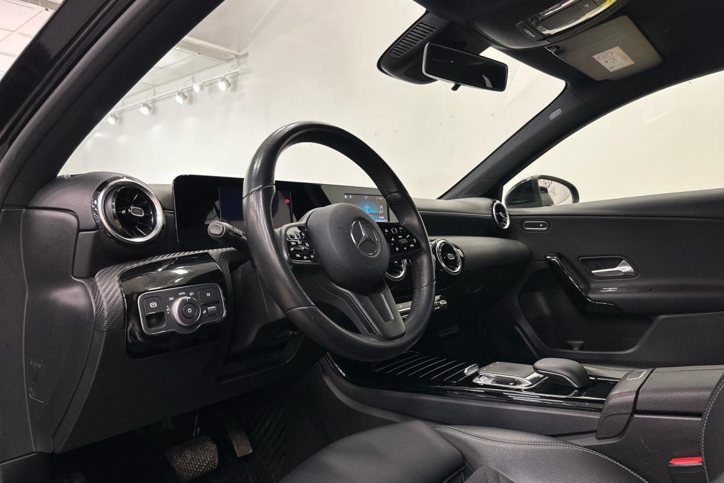 MERCEDES-BENZ A 2018