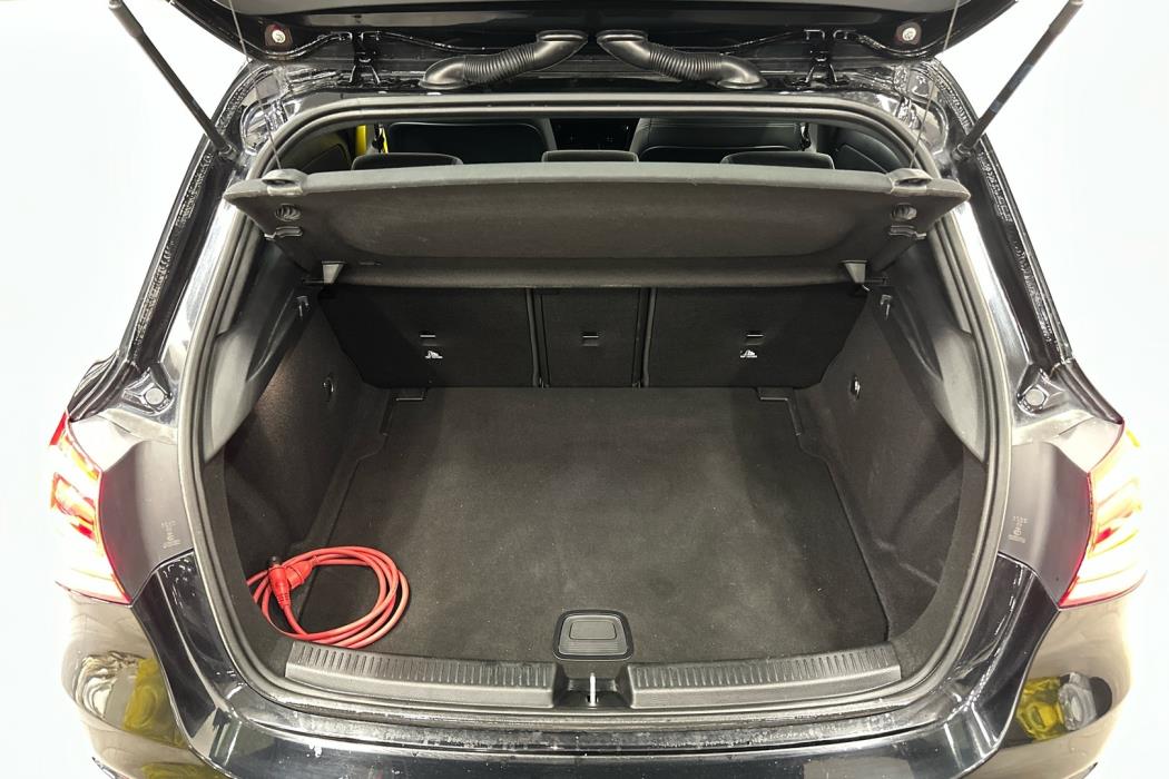 MERCEDES-BENZ A 2018