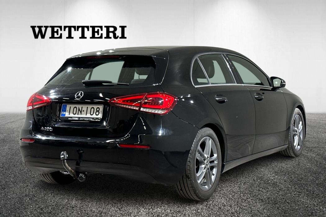 MERCEDES-BENZ A 2018