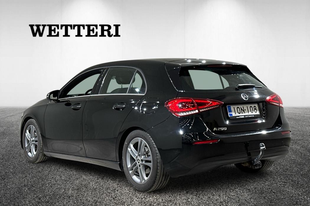 MERCEDES-BENZ A 2018