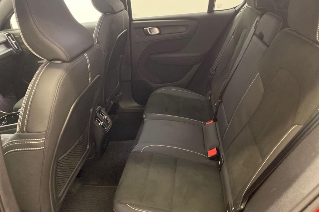VOLVO C40 2023