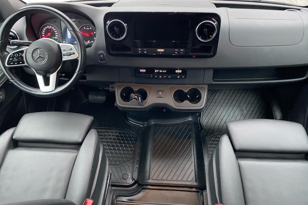 MERCEDES-BENZ Sprinter 2024
