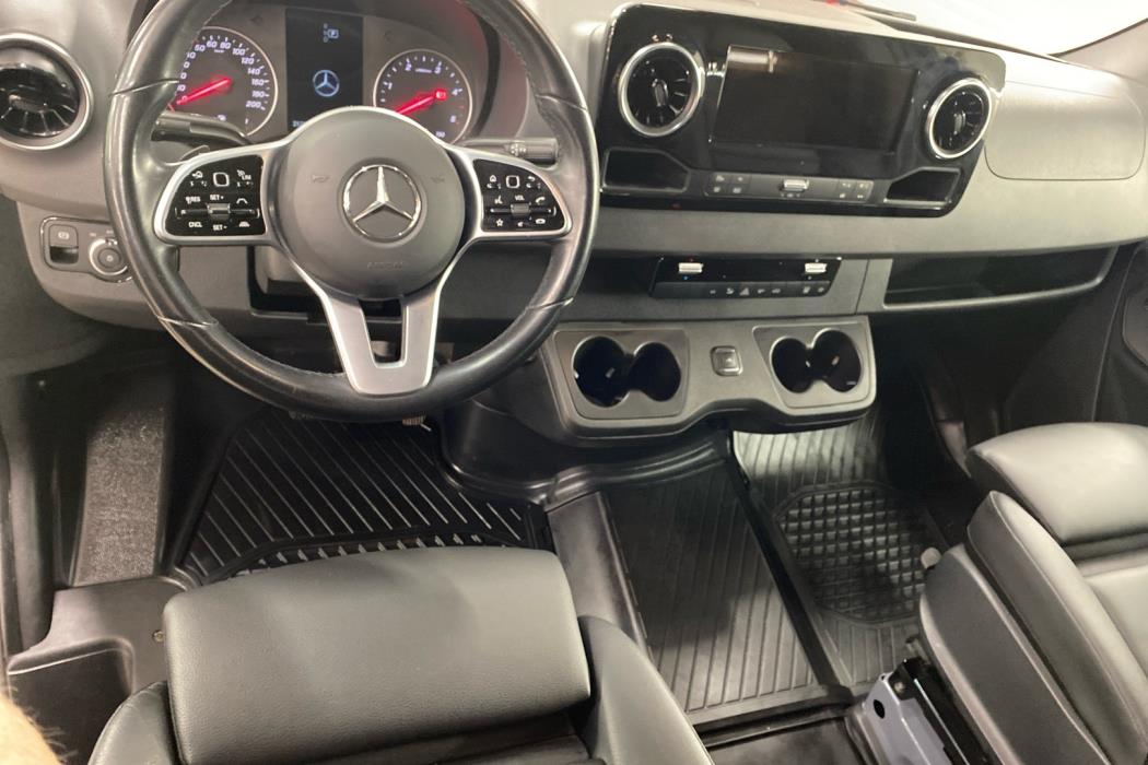 MERCEDES-BENZ Sprinter 2024